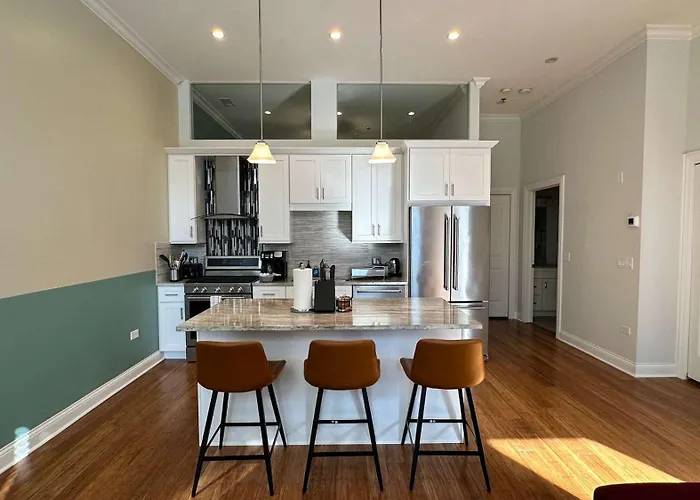 Cozy 1 Bedroom 1 Parking Sleeps 4 *